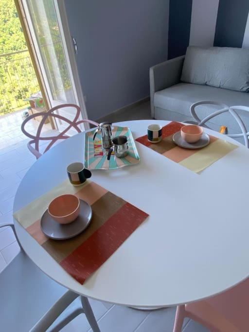 Una Suite Pop Nel Blu Della Costiera トラモンティ エクステリア 写真